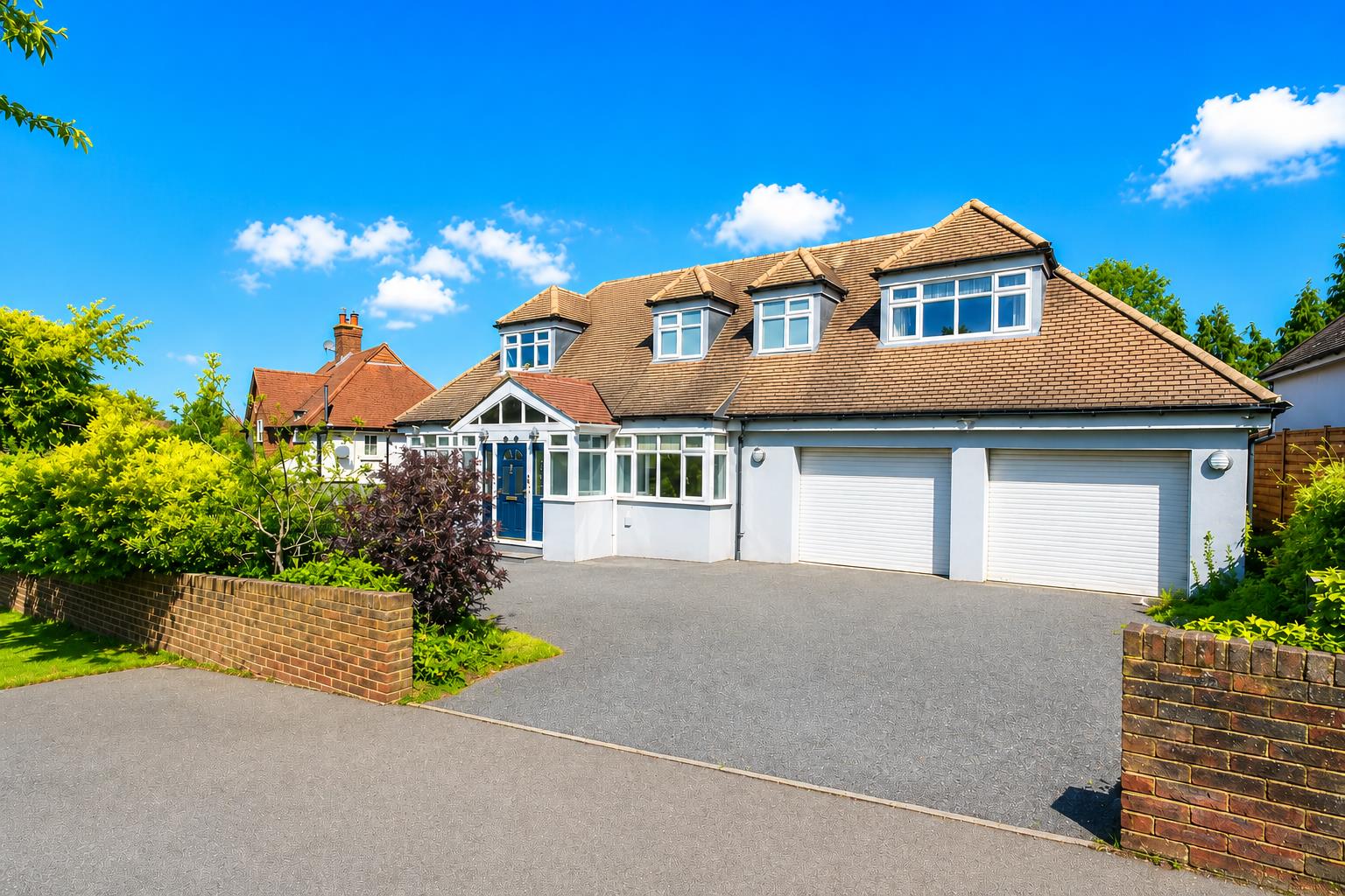 Roundwood Way, Banstead
